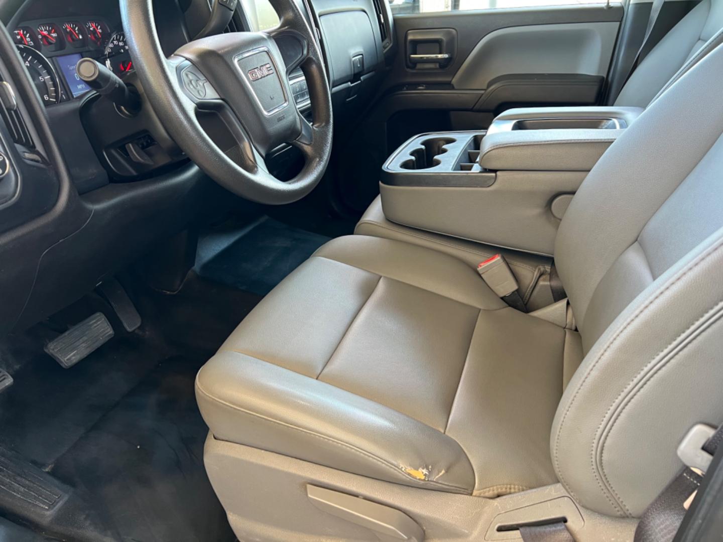 2017 White /Gray GMC Sierra 2500HD (1GT11REG3HF) with an 6.0L V8 Gas engine, 6-Speed Automatic transmission, located at 4520 Airline Hwy, Baton Rouge, LA, 70805, (225) 357-1497, 30.509325, -91.145432 - 2017 GMC Sierra 2500HD Crew Cab 6.0 V8 Gas, 8Ft Bed, 193K Miles, Power Windows, Locks & Mirrors, Cold A/C, Tow Pkg. NO IN HOUSE FINANCING. FOR INFO PLEASE CONTACT JEFF AT 225 357-1497 CHECK OUT OUR A+ RATING WITH THE BETTER BUSINESS BUREAU WE HAVE BEEN A FAMILY OWNED AND OPERATED BUSINESS AT THE S - Photo#10